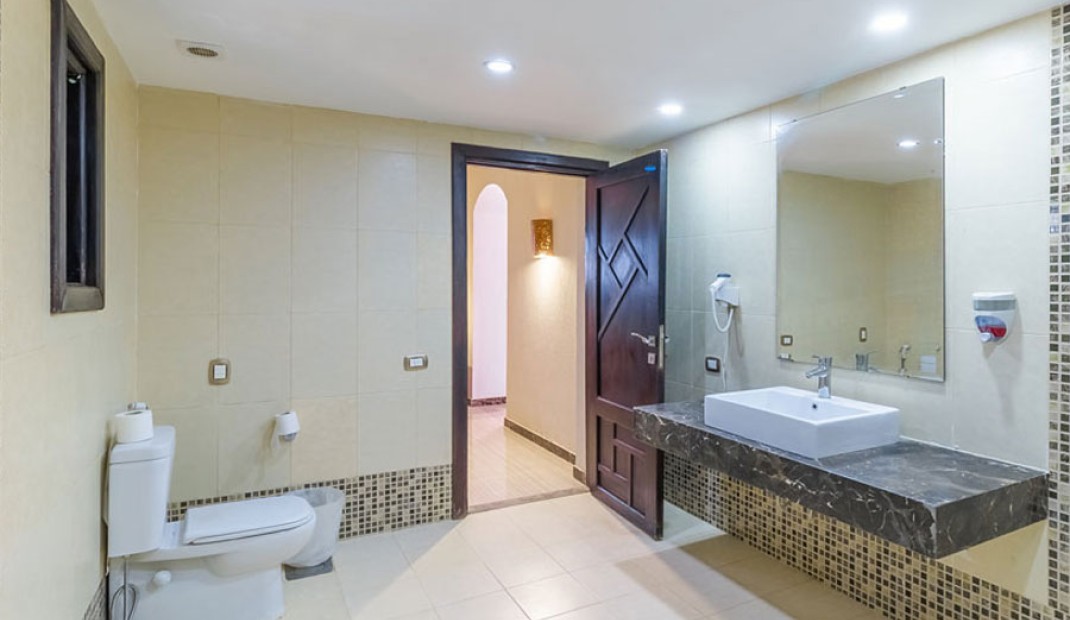 Single Room - Pool View